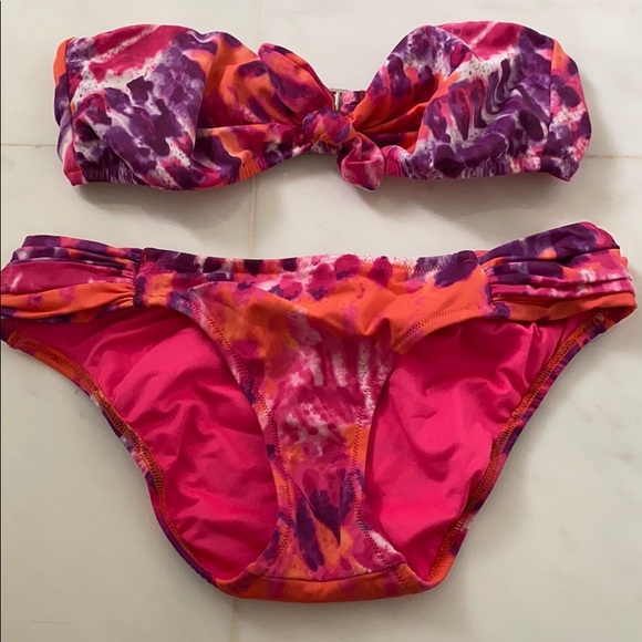 Victoria Secret tie dye bikini👙 - Picture 2 of 5